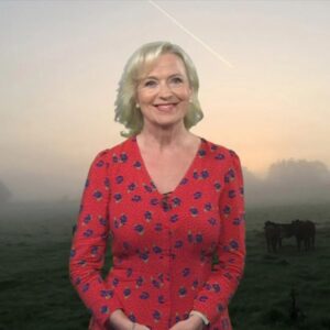 Carol Kirkwood Instagram - Good morning. Hope you had a lovely weekend ❤️❤️xxx