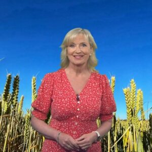 Carol Kirkwood Instagram - Good morning. Hope you have a fab weekend ❤️❤️xxx