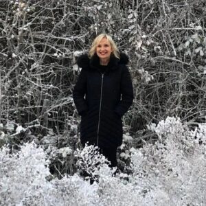 Carol Kirkwood Instagram - Good morning ❄️❤️❤️xxx