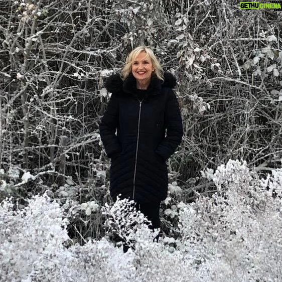 Carol Kirkwood - 2.2K Likes - Good morning ❄️❤️❤️xxx