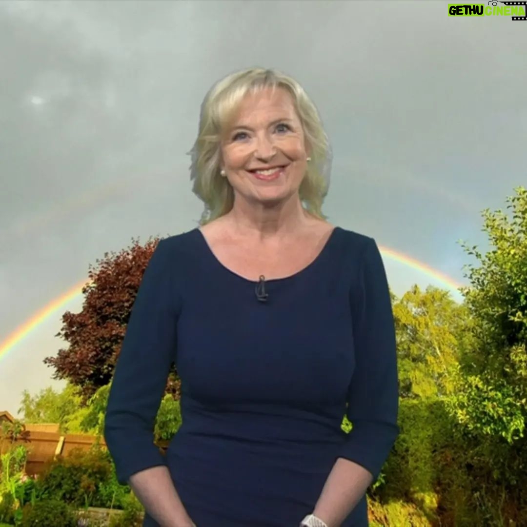 Carol Kirkwood - 2.1K Likes - Good morning ☔️❤️❤️xx