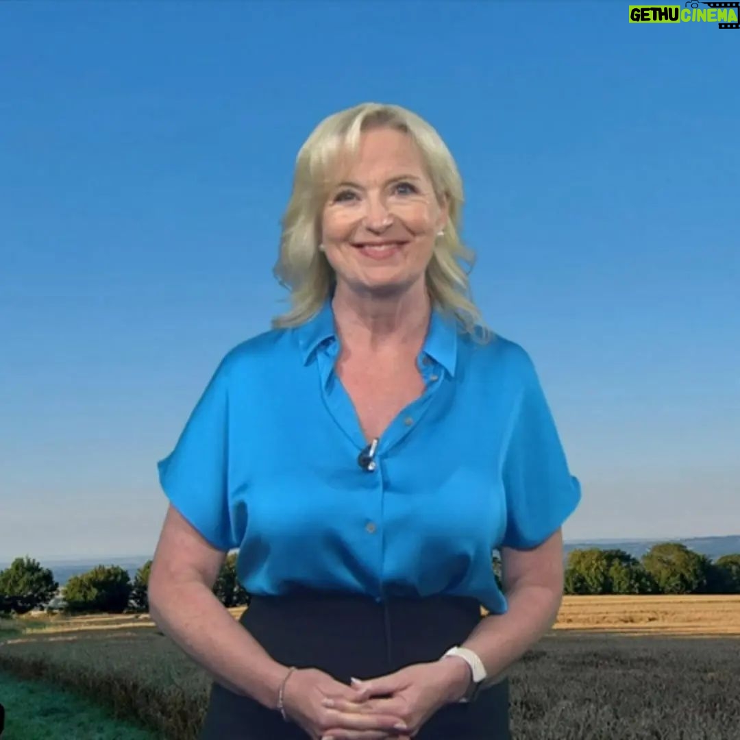 Carol Kirkwood - 2.1K Likes - Good morning ❤️❤️xxx