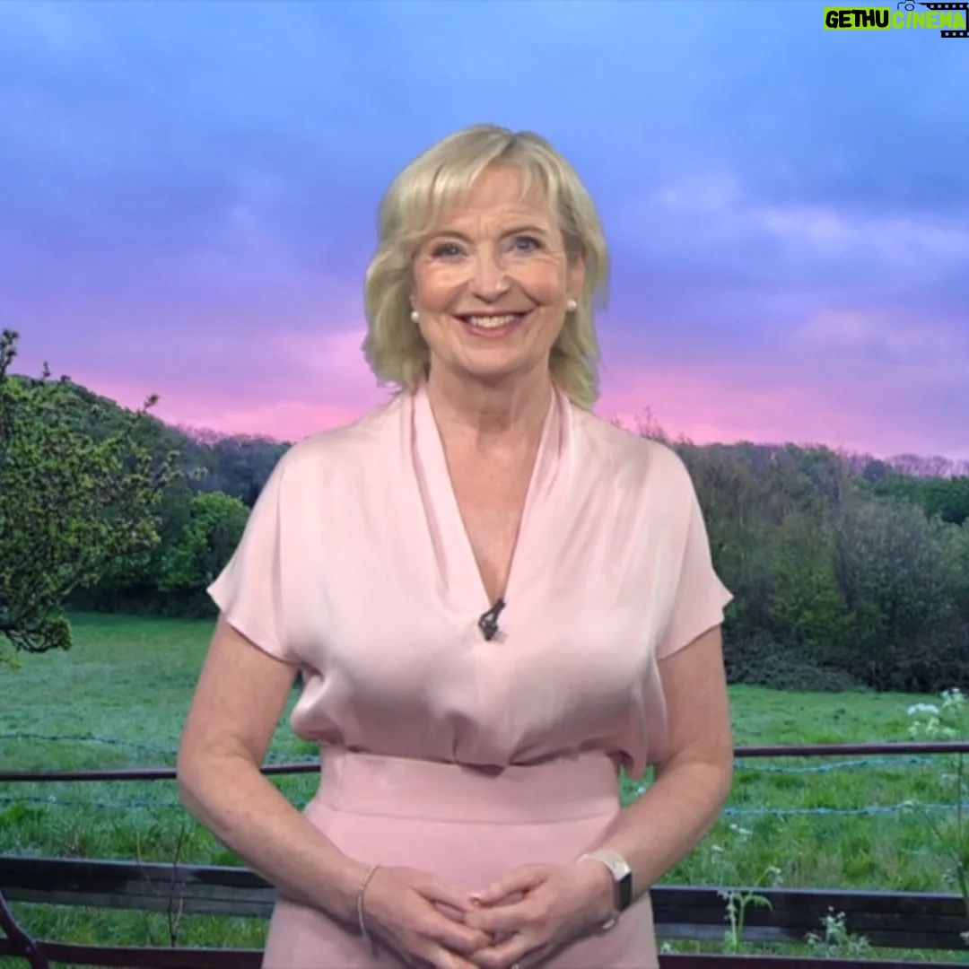 Carol Kirkwood - 2.1K Likes - Good morning ❤️❤️xxx