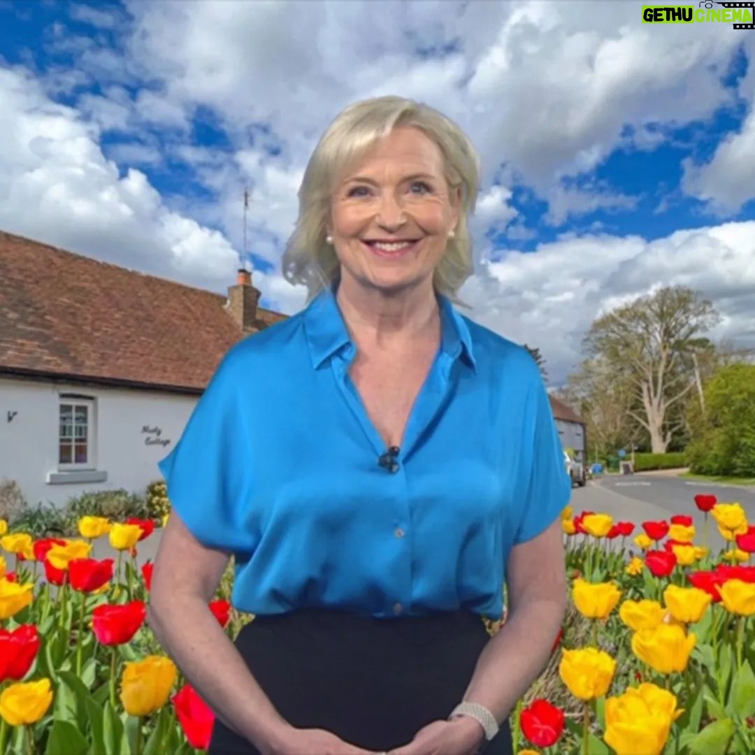 Carol Kirkwood - 1.8K Likes - Good morning ❤️❤️xxx