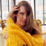 Carol Alt Instagram – There’s nothing better than to feel peace. Relaxing in a chair and a favorite old sweater.
Peace is very valuable. I wish you peace. It’s the most valuable thing I can give you.#PositiveVibes #ColorfulLife” #shoestuesday #shoes