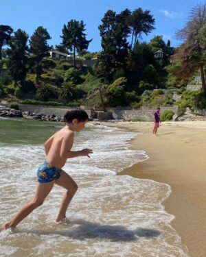 Carolina Bazán Instagram - Resumen de un día playero… que me dicen de esas patas de jaiba? 🦀