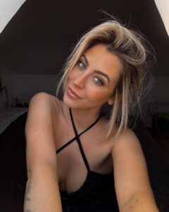 Actress Carolina Castelinho HD Instagram Photos and Wallpapers March 2024