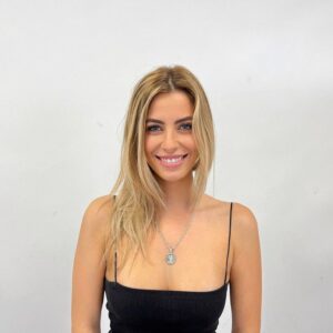 Carolina Castelinho Instagram - Sou a única que acha que as fotografias de casting parecem mugshots? 😂