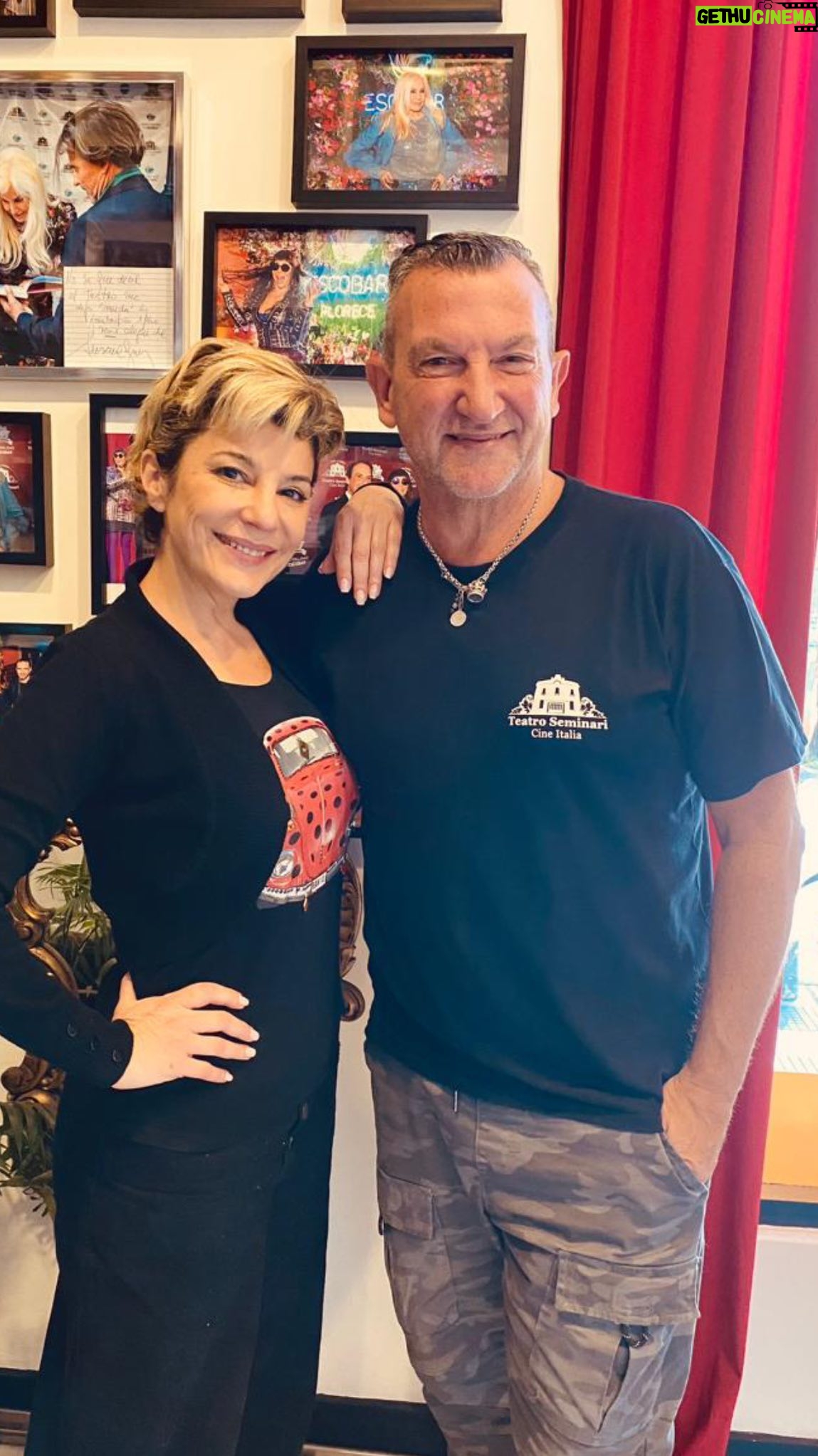 Carolina Papaleo - 344 Likes - Hoy visité el @teatroseminari 🥰… me enamoré de cada rincón❣️
Gracias @nestorvittola por hacerme parte de tu lugar lleno de mucho amor ❤️
Pronto se vienen cosas muy lindas 🤝
#escobar #teatro #historia