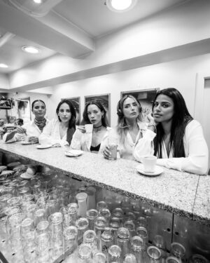 Carolina Torres Instagram - A Mesa É Redonda. Domingo, 20h.