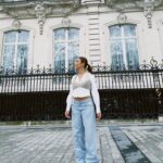 Carolina Carvalho Instagram – Je vis une histoire d’amour avec Paris 🤍