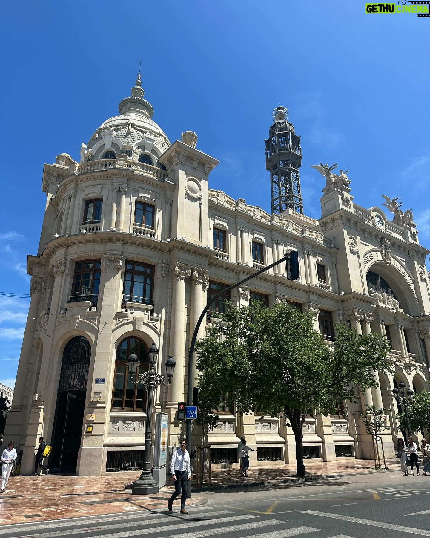 Carolina Carvalho Instagram - Mi vida últimamente consiste en valencianear 🇪🇸🫶