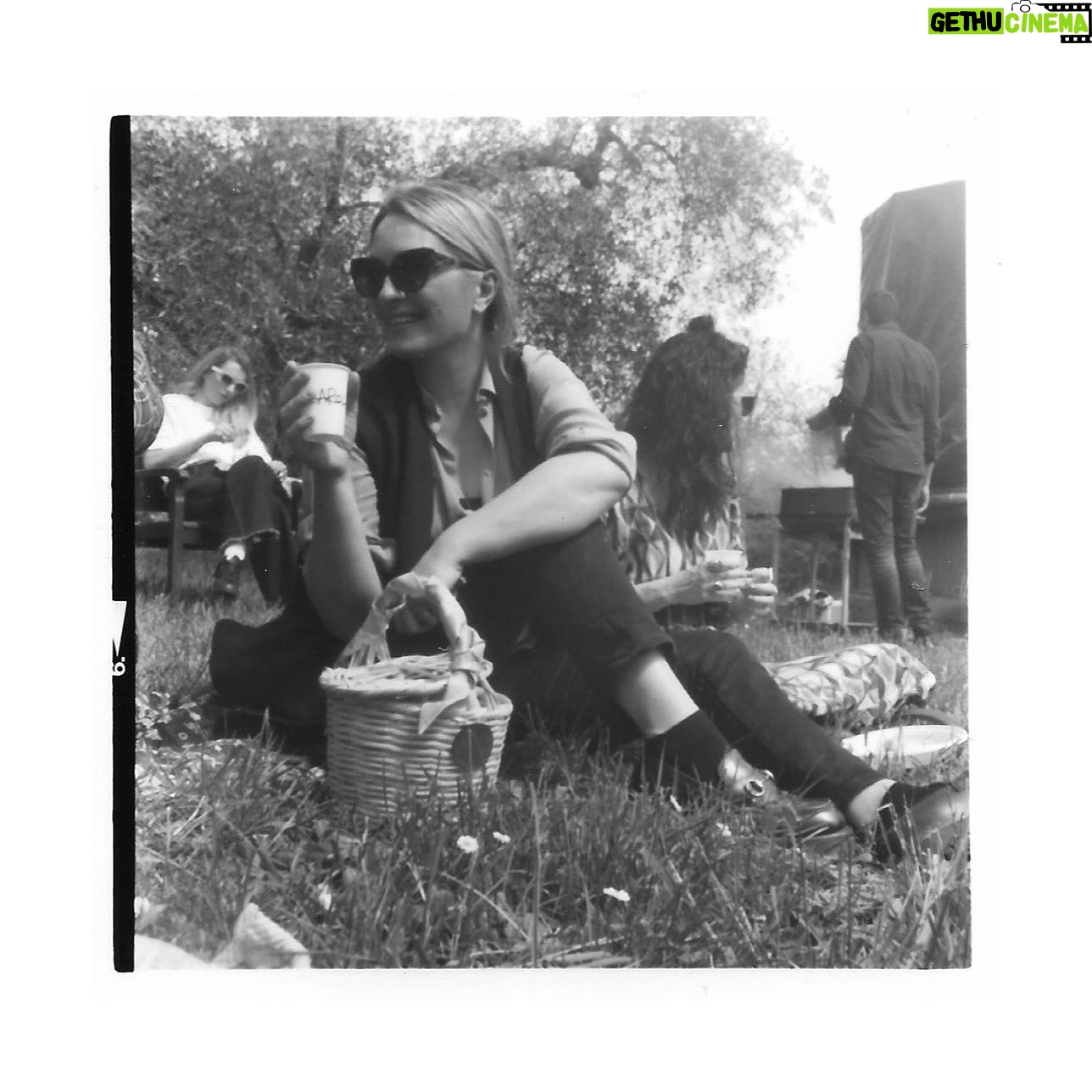 Carolina Crescentini Instagram - Ph by @alibuildings con lo zampino di @lordste #me #countryside #shh