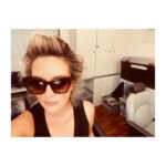 Carolina Crescentini Instagram - Bigodini non vi temo. #setsetset #me #shh