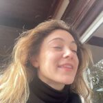 Carolina Domenech Instagram - semanitas de looks, espejos, animalitos, cerámica y mucho viento 💋✨y amor por supuesto