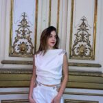 Carolina Domenech Instagram - semanitas de looks, espejos, animalitos, cerámica y mucho viento 💋✨y amor por supuesto