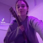Carolina Domenech Instagram - Amo los dump 1, 2 y 10: Salta y el vestido más increíble que use @nantolin 3: mi mamu ♥️ 4: una tetera que hice en cerámica 5: cena de lujo en @emperadormeiji fue increíble 6: mi hermano manucho 7: guitarra 8: fans de Billy desde siempre 9: la Lula ✨