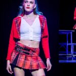 Carolina Domenech Instagram - Heather Chandler 👠♥️ Ayer fue una locura. Que hermoso haber formado parte, gracias, gracias y gracias, fui muy feliz. Me recibieron increíble y gritaron muchísimo ayer, no me lo esperaba. 😈😘 Fue 1 semana de ensayos intensos donde gracias a mis compañeros de elenco pude disfrutar del proceso y llegar segura a la función. Gracias amigos, de corazón todos hicieron que me sienta un poquito mas segura sobre el escenario, desde una mirada a un mini guiño para saber cual era el próximo movimiento. Compartir el escenario con ustedes, disfrutar de su talento hace que uno quiera estar a la altura y es muy inspirador. ♥️ Gracias @agusmvera @vanegarciamillan @eugeniagilrod @stellamarisblancoproductora por la paciencia y la contención. Gracias bebuchi @antoniiamassa por la buena onda siempre kween Gracias @ferdente por la hermosisima oportunidad, tenía muchas ganas de formar parte de un elenco tuyo y Heathers supero todas mis expectativas.🥰 Mención especial a mis Heathers @flo_anca por enseñarme todas las coreos con todo el amor del mundo y darme esa ganas de comerme el mundo antes de salir a escena 💚 y a @martuloyato qué sin conocerme me mando un mensaje del amor que me hizo muy bien 💛 son dos mujeres talentosisimas e increíbles, las admiro muchísimo. GRACIAS!!!! 👠👠👠👠👠👠👠👠 Las fotis las hizo @bautistaaraya