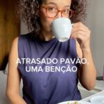 Carolina Loback Instagram - Bom dia! Coragem e discernimento pra gente atravessar as reuniões dessa quinta!! #reunião #quinta #humor
