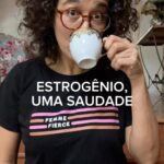 Carolina Loback Instagram - Bom dia! Só faltou o doutô falar: ‘cada um com seus BO, fia’. Olhaaaaa… #sextou #menopausa