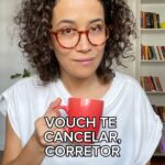 Carolina Loback Instagram - Bom dia! Corretor ortográfico, chegou a hora da gente discutir essa relação tóxica. #quarta #humor #corretor