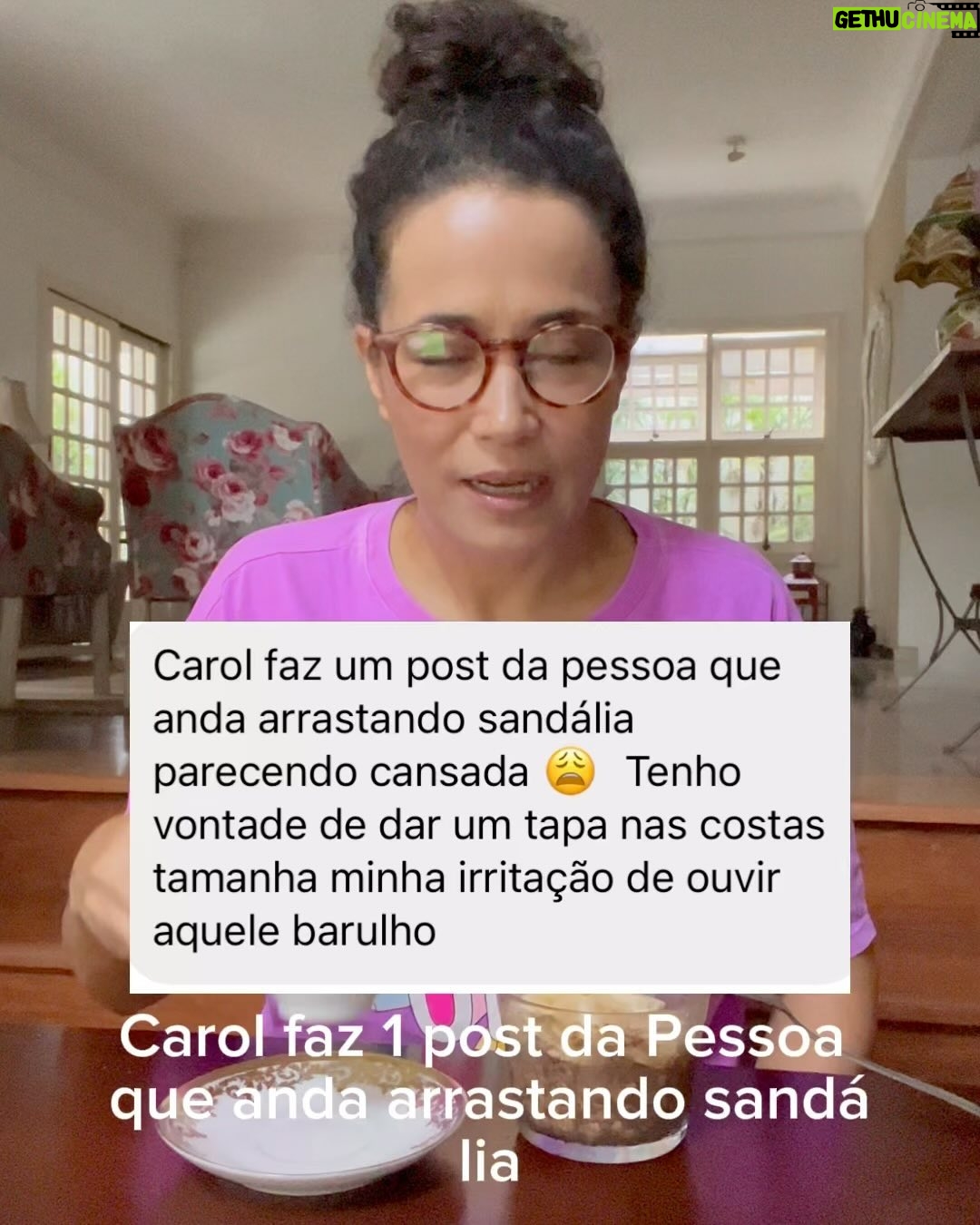Carolina Loback Instagram - Bom dia, sábado!!! ☕️ compartilhando um pouquinho do que chega pra mim durante a semana 🫶🏽