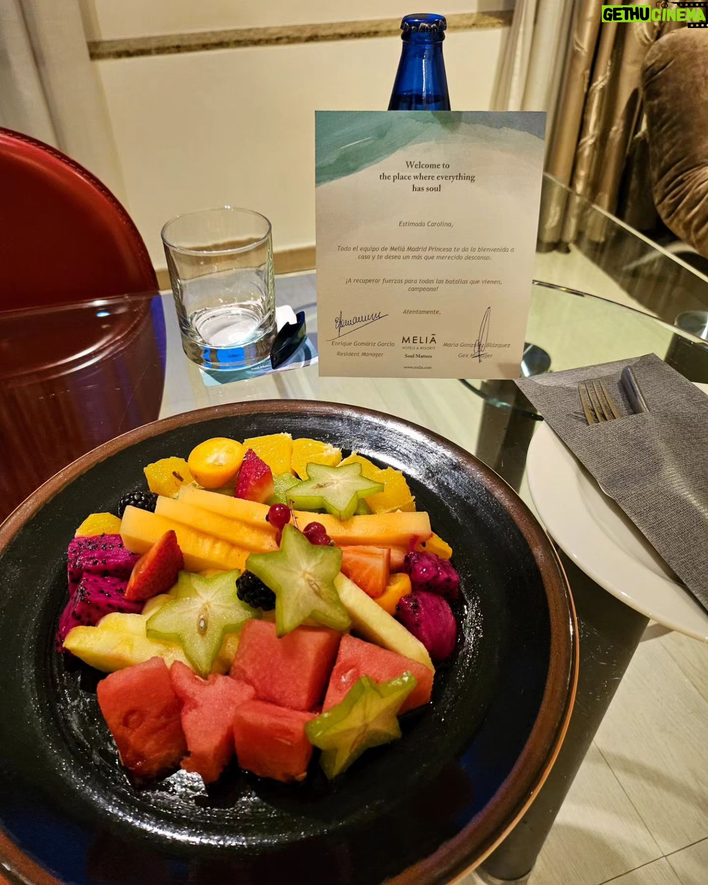 Carolina Marín Instagram - Han sido unos días diferentes: de trabajo, recuperación y puesta a punto para el Europeo... Gracias @meliahtlresorts por hacerme sentir una vez más como en casa ❤️