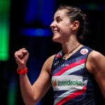 Carolina Marín Instagram - 🔥 sᴇᴍɪғɪɴᴀʟs 🔥 Let's keep it up! See you tomorrow! Sigamos así! Nos vemos mañana! 📸 @badmintonphoto_official #PuedoPorquePiensoQuePuedo