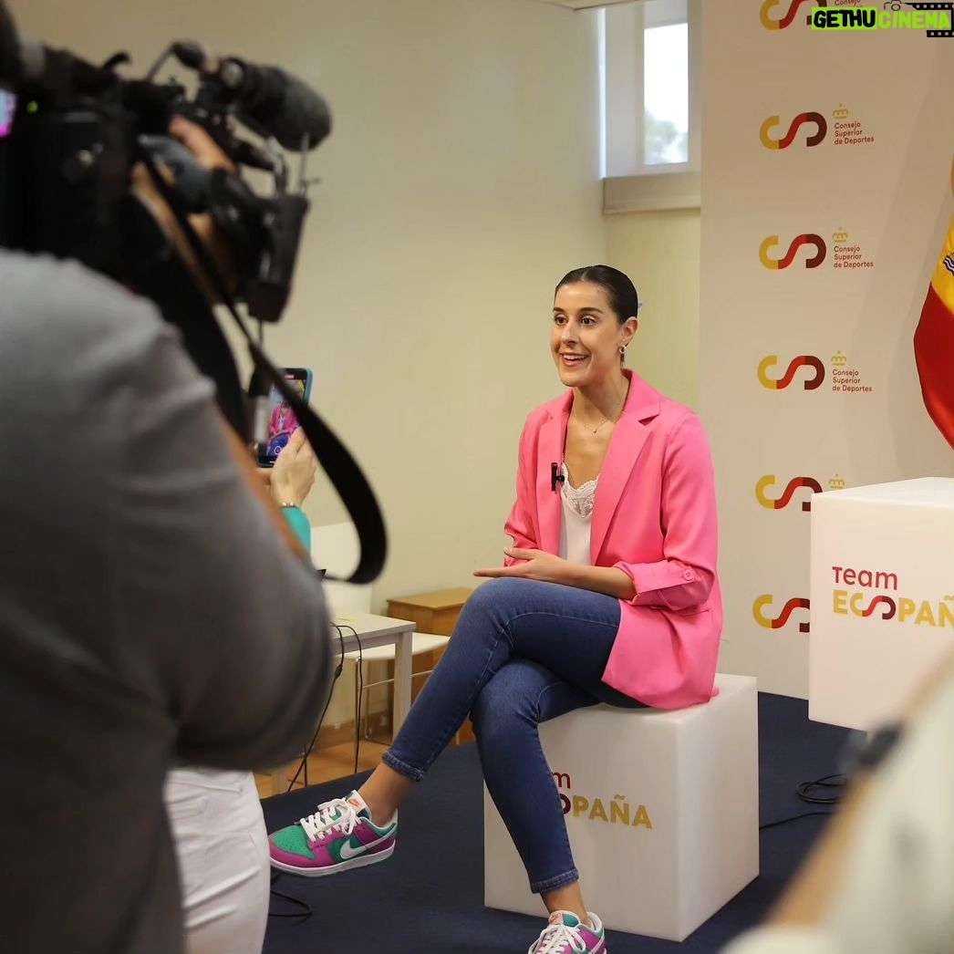 Carolina Marín Instagram - Me siento muy feliz de recibir este Premio Princesa de Asturias de los Deportes, sin duda el galardón más importante de mi carrera 🥹 Siempre he creído que el deporte sirve para romper barreras y es una fuente de inspiración y valores. Y si estos factores han hecho que yo merezca este reconocimiento, no puedo más que sentirme agradecida por ello 🙏 Por último, quiero enviar toda mi gratitud a Sus Majestades y a Su Alteza Real por concederme este honor. Gracias a todos ♥️