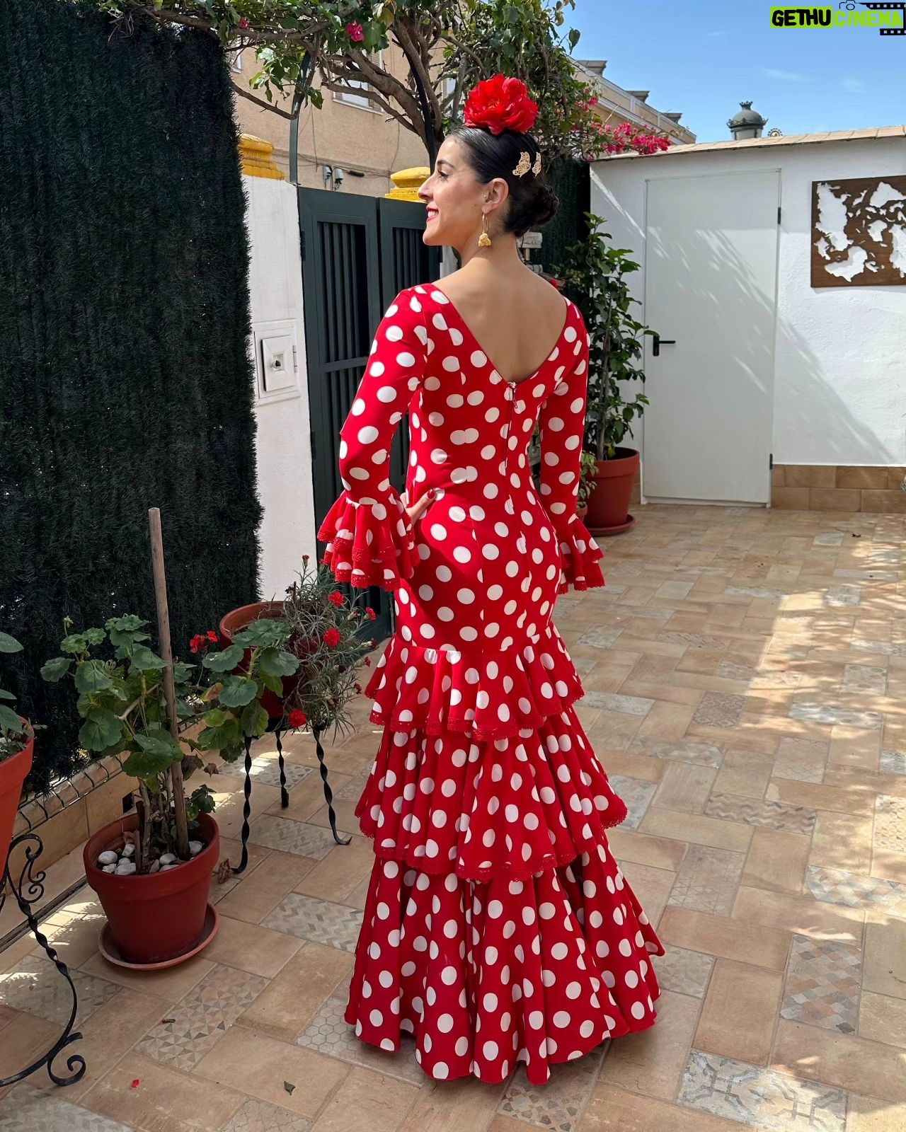 Carolina Marín Instagram - Hacía muchísimo tiempo que no me sentía tan guapa 😍 Casi 20 años sin volver a mi esencia ✨