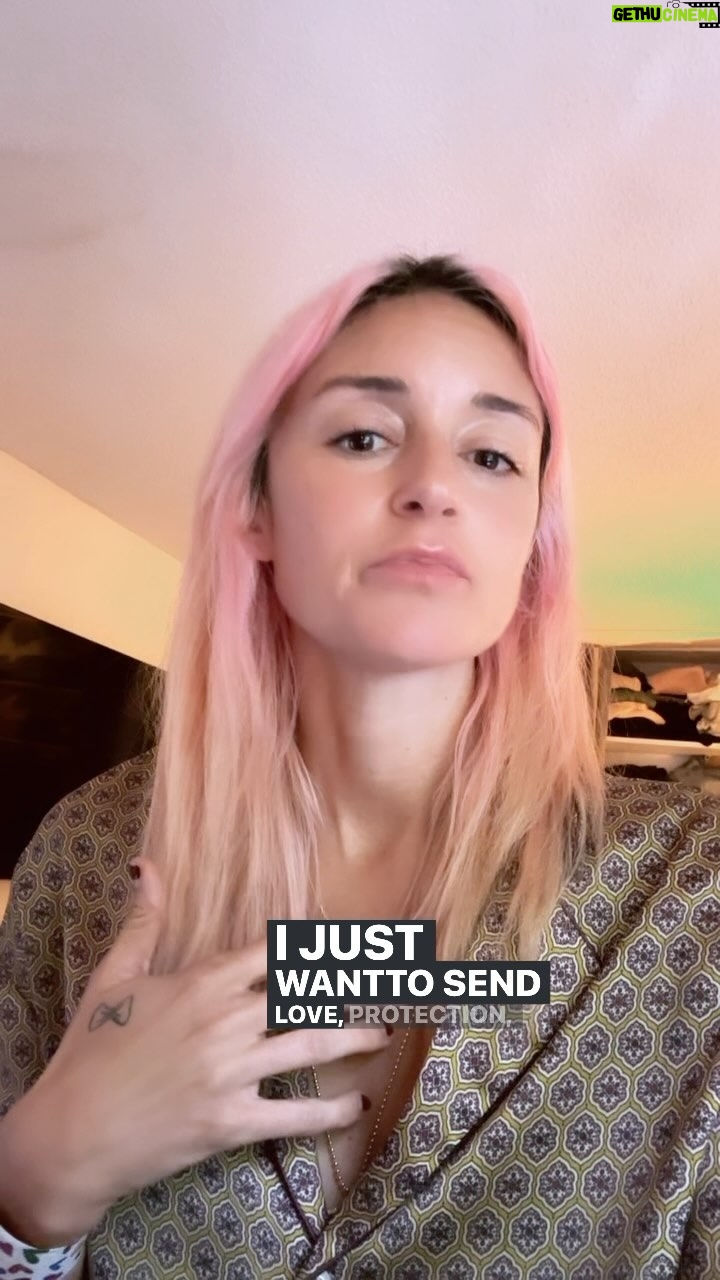 Caroline D'Amore - 7.1K Likes - Thinking of everyone in Israel right now . I stand with each and every one of you. Sending all my love and prayers. Praying everyone is going to be ok. I love you all. 🇮🇱🩵🩷