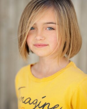 Caroline D'Amore Instagram - 9 years of loving you. I’m so proud of you my sweet girl. Singing in the car together, dance parties in the kitchen, watching you grow into this super girl full of love and light. Your kind heart is wise beyond your years. You are the reason I do it all. I love you with all my heart and soul. Happy Birthday my sweet Isabella. 🩵🩷