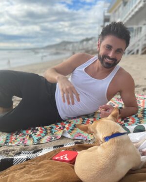 Caroline D'Amore Instagram - My best friend @hamilton not to be confused with my boyfriend but he’s been there through them all. 💔🩷😂 I love you with all my heart. Having one best friend is all you really need. Someone who can be the realest with you. Someone you can call  whenever you feel your worst and your best and know they will always see you and tell you how it is. Someone who can make you feel like you can do anything you set your mind to but also tells you when it’s a sh*t idea 😂 That’s you. I can’t wait to post us at 80 dancing on a boat somewhere. Never change. You are perfect. I love you. Happy Birthday Hammy.