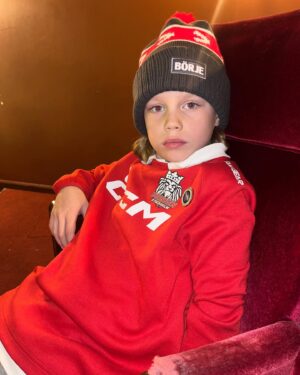 Caroline Winberg Instagram - Thank you @viaplaysverige for having us. My son was chasing hockey stars for autographs most of the night #börjeviaplay @assefacommunication