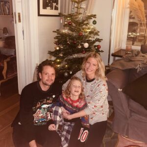 Caroline Winberg Instagram - Merry Xmas 🎅 🎄❤️