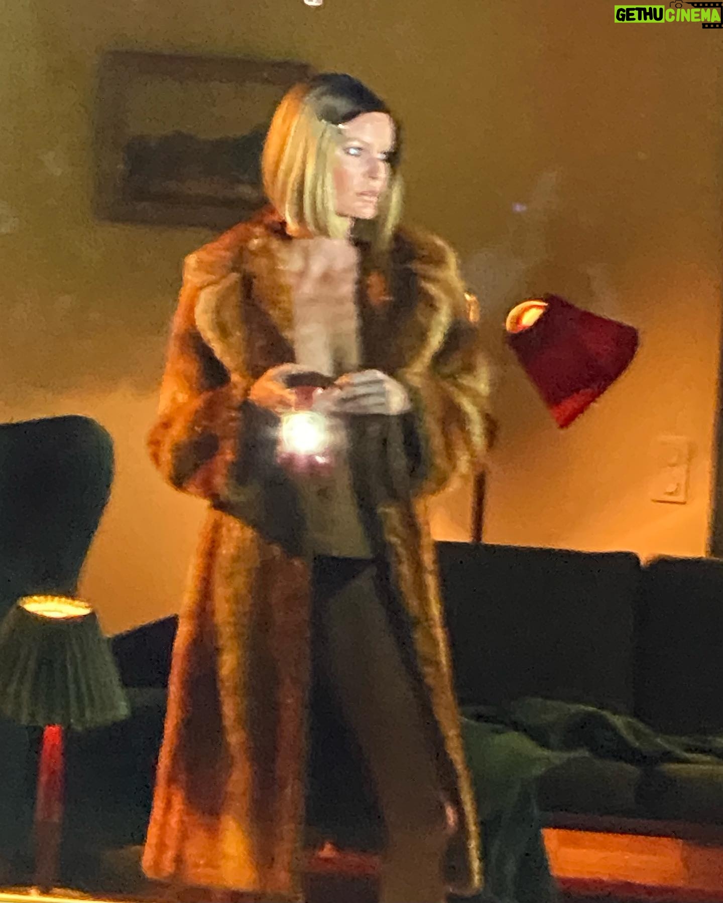Caroline Winberg - 368 Likes - Played dress up all weekend long 🙌🏻