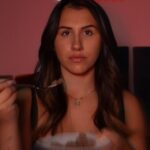 Caroline Ambrosini Instagram – Court-métrage : Bon appétit 💔 
.
.
#fiction #courtmetrage #comedienne #actrice #reels #explorer
