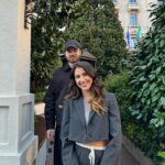Caroline Ambrosini Instagram - Milano, grazie per i ricordi 🇮🇹💚 Un séjour à Milan molto bene, rempli de rencontres et de souvenirs incroyables. J’ai pu découvrir la nouvelle série “GEN V” : Du monde de The Boys. L’université des Supes, des futurs super-héros avec des pouvoirs plus incroyables les uns que les autres. Humour, action, pouvoirs, sujets de société, tout est dans cette série qui sort le 29 Septembre sur @primevideofr Merci @primevideofr pour cette expérience et merci pour votre confiance 🩵 #publicité #genv Collaboration non rémunérée - Invitation.