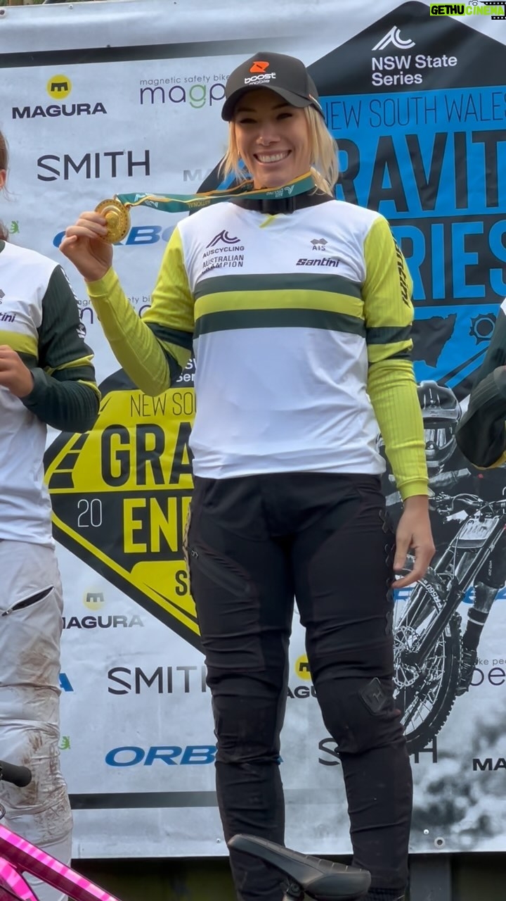 Caroline Buchanan Instagram - π₯ @fmbworldtour x @auscyclingaus the first ever SLOPESTYLE National Championships held @greenvalleysbikepark Itβs always an honor to wear the Australian jersey!!! & so stoked to make it my 5th cycling discipline elite National Title! π₯ SLOPESTYLE π₯ E-Bike Enduro π₯ BMX racing π₯ Pumptrack π₯ Four-Cross Aussie Aussie Aussie!!! Thanks to my amazing sponsors and supporters over my diverse career