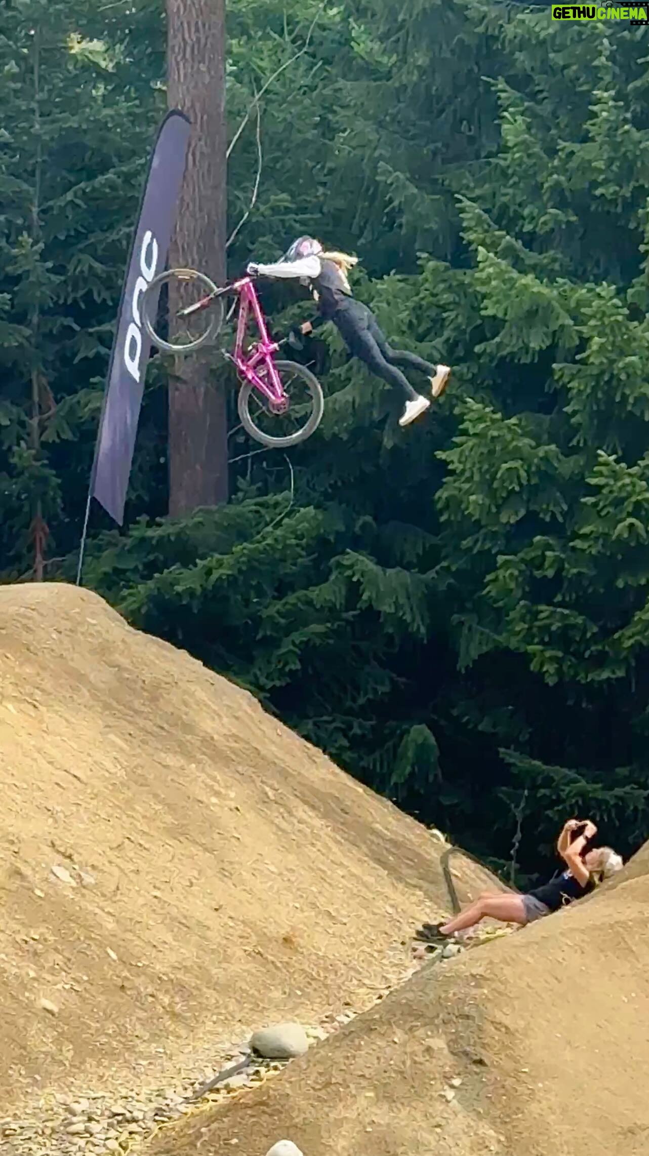 Caroline Buchanan Instagram - First @fmbworldtour of the year wrapped up π₯ The level of the ladies was π₯ I am stoked with my new bag of tricks thanks to @joshkcoaching helping me prepare for this season! VIDEO// @blakepickup