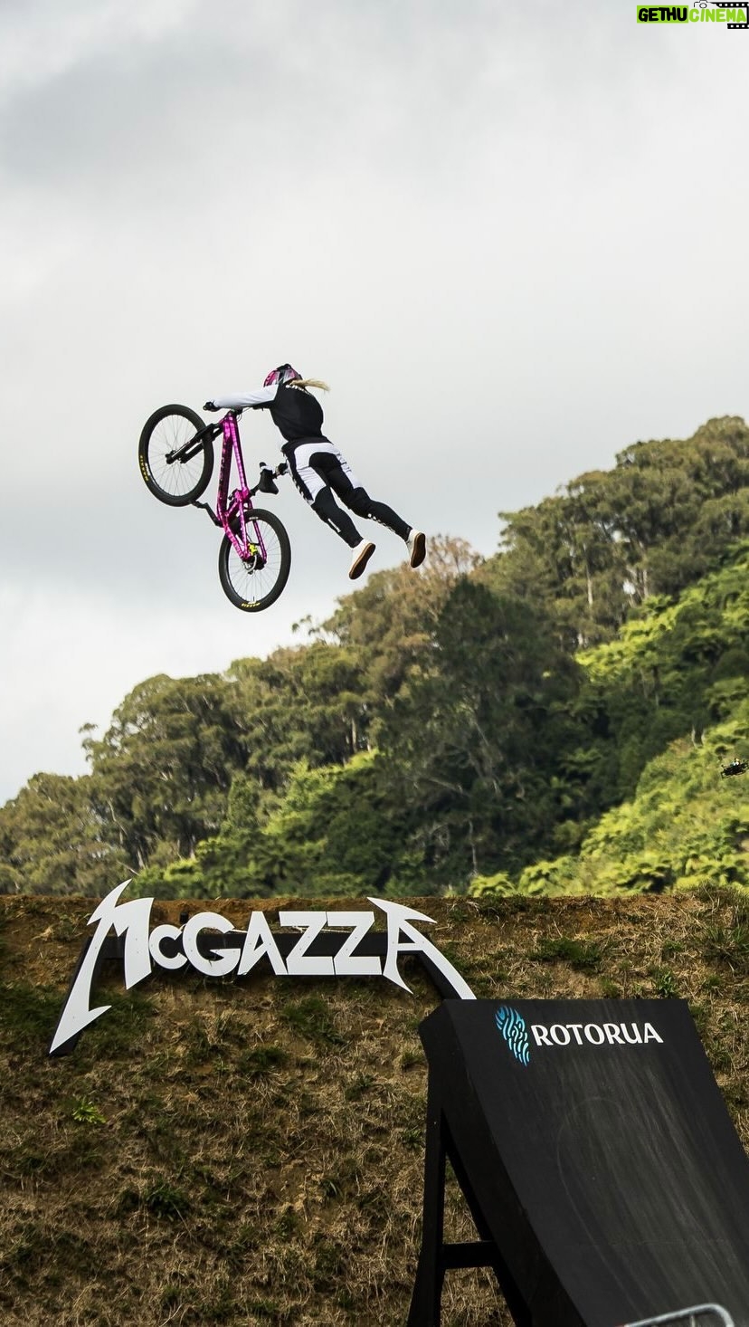 Caroline Buchanan Instagram - SLOPE CLIPS @faillajoshuamedia x @crankworx.