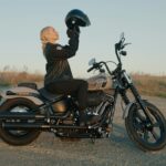 Caroline Buchanan Instagram – Swapping out dirt for road @harleyaustralia 🚲 🏍️💨 

#mtb #mtblife #moto #motorcycle #harley #harleydavidson #streetbob #motogirl #motogirls #mountainbike #ride #actionsport