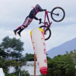 Caroline Buchanan Instagram - Slopestyle captures @clinttrahan x @crankworx @boomboxgroup #crankworx #mtb #mountainbike #trekbikes #sport #extremesports #actionsport #mtblife #mtblove #slopestylemtb