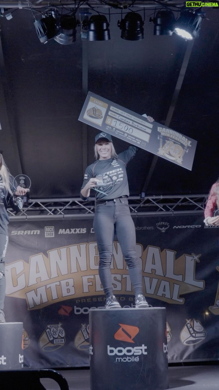 Caroline Buchanan Instagram - 🎉 We are always ready for it @thredbomtb PUMPTRACK PARTY went off last night! Congrats to everyone who competed #cannonballmtbfestival and enjoyed the evening of music and entertainment! Stoked to take the win 🥇 @thredboresort #cannonballmtb presented by @boostaus Mobile