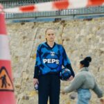 Caroline Graham Hansen Instagram - The Pepsi MAX football campaign is live! It was so much fun to shoot this one back in February 🤘🏼 You don’t need a pitch and 22 players. Football’s beauty is in its simplicity. Where there’s a ball, there’s a way! #pepsimaxnorge #thirstyformore