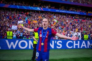 Caroline Graham Hansen Instagram - What a day! Thank you for the amazing support. We couldn’t do it without you! Somos campeonas de Europa #soyculé