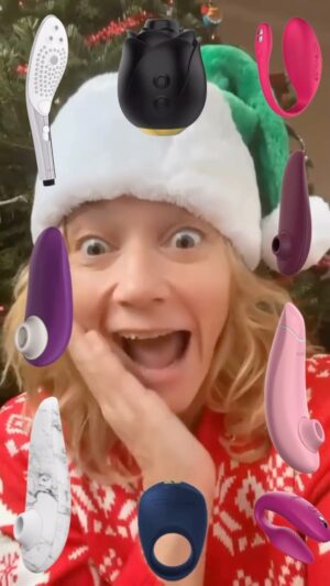 Caroline Vigneaux Instagram - ⭐️ SURPRISE ⭐️

Les ami.e.s, on se retrouve tous les soirs en story à 18h00 jusqu’au 24 décembre ! 

J’ai de nombreux cadeaux pour vous 😏

@womanizerglobal 

#womanizer #perenoel #noel #calendrier #calendrierdelavent #avent #christmas