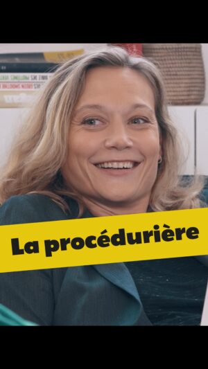 Caroline Vigneaux Instagram - Quand ta coloc’ est un peu trop procédurière 😅@carolinevigneaux 💛

Team 🏴‍☠️: @christian_puech @charlottedehugo @nat_deuil @juliendemond22 @nicolasmoneuse @henrydujmusic @thibaud_michalet @qelole @clairethiblet @quentin__x3