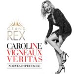 Caroline Vigneaux Instagram - 🎟️ OUVERTURE BILLETTERIE : après le succès de ses deux premiers one woman shows, la décapante @carolinevigneaux revient pour 3 dates exceptionnelles à Paris en 2025. Dans "In Vigneaux Veritas", l'ex-avocate nous délivre la vérité, toute la vérité, rien que la vérité... Légalisation de la drogue dure dans les EHPADs, masculinisme, féminisme, wokisme, dangers du porno et des corn flakes chez les jeunes, IA... elle aborde sujets graves et plus légers sans tabou. Entre trash et sensibilité, le rire se teinte d'émotion pour un pur moment de vérité entre elle et le public, comme d'habitude conquis. 🔥 Du 20 au 22 mars 2025 au @legrandrex Réservez les meilleures places : https://urlz.fr/q1ir @onewomanproductions #humour #humoriste #carolinevigneaux #standup #onewomanshow #invigneauxveritas #grandrex #billetterie #talticket
