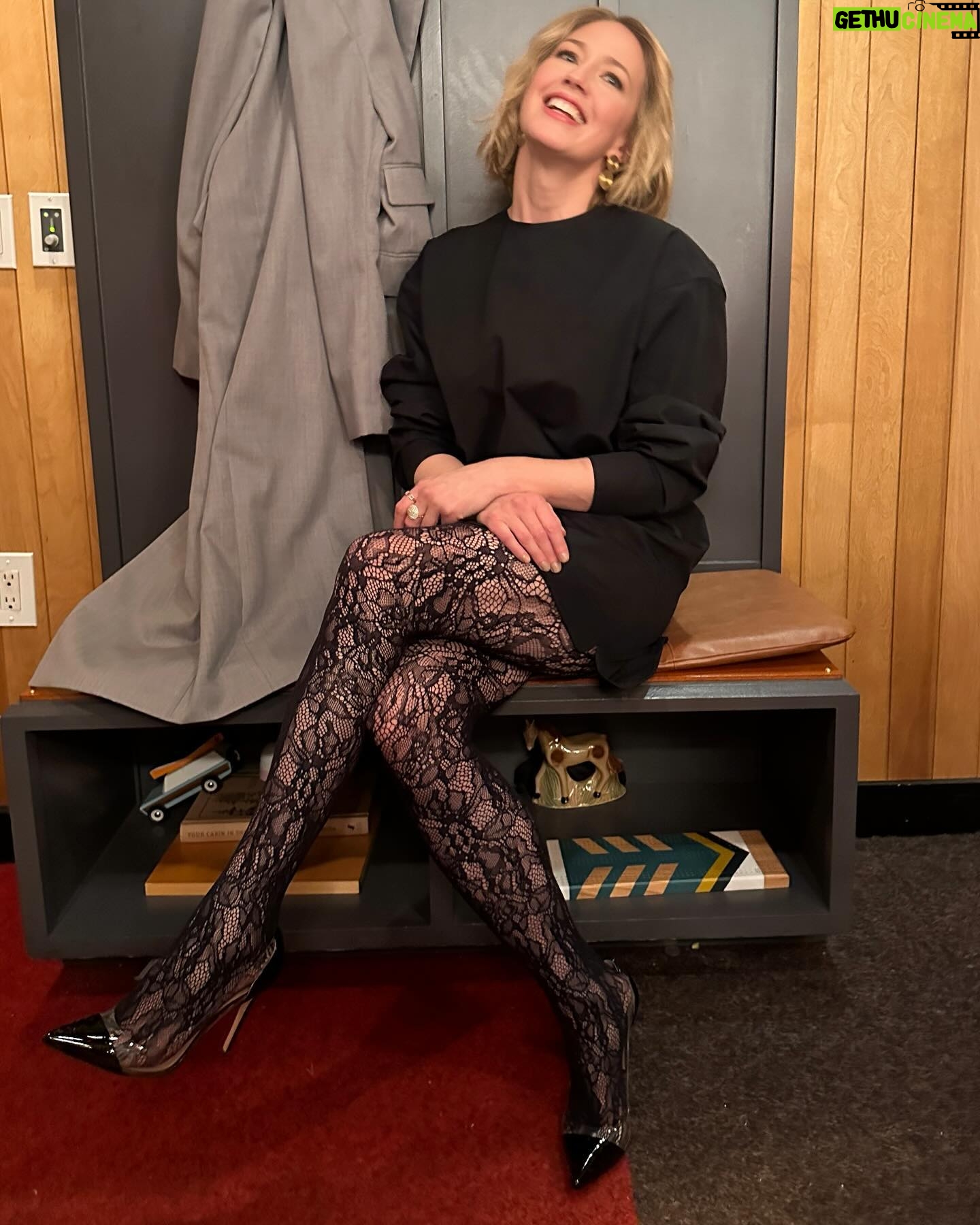 Carrie Coon - 9.6K Likes - Carrie Coon x Ghostbusters press tour
@carriecoon
@narrativepr
@rebeccarestrepo
@hairjordan
@alicialombardini
@chanelncrocs